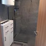 Apartman Hills-pool&jacuzzi Private Garden Home-near Old Town