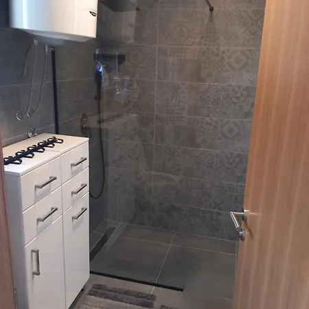 Apartment Hills,small With Garden And Garage,old