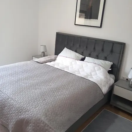 Sarajevo Hills-Private Garden Home-Near Old Town Apartment