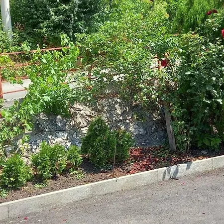 شقة Hills,small With Garden And Garage,old سراييفو