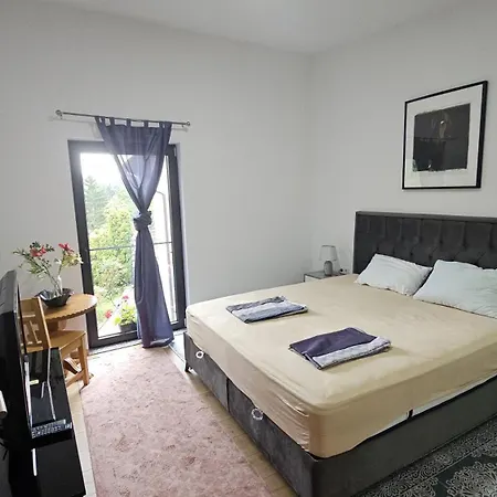 Hills,small With Garden And Garage