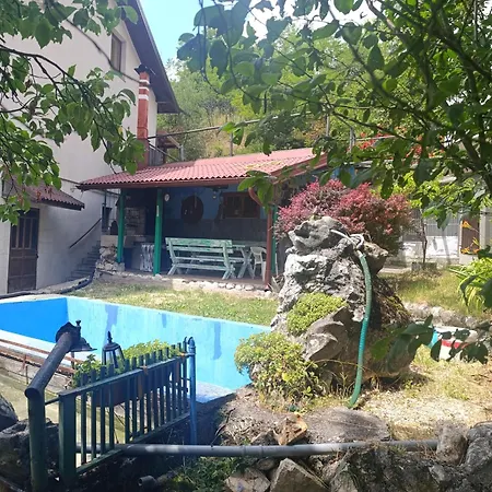 Hills,small With Garden And Garage,old Apartment