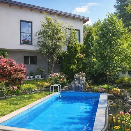 アパート Hills-pool&jacuzzi Private Garden Home-near Old Town サラエヴォ