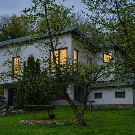 Hills- Private Garden Home-near Old Town Sarajevo