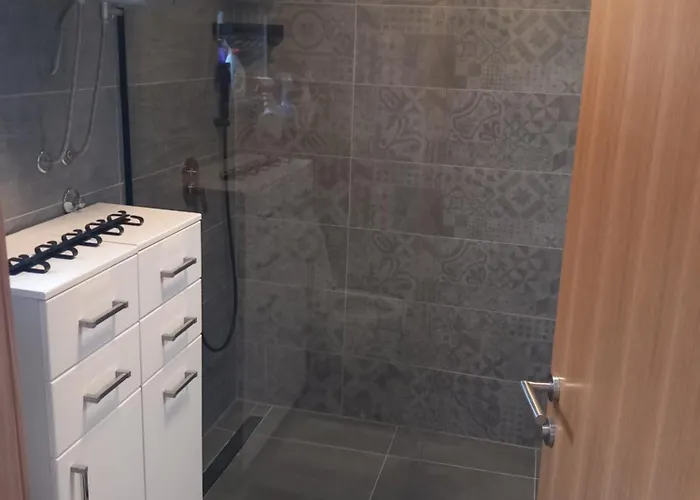 شقة Hills-pool&jacuzzi Private Garden Home-near Old Town